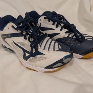 Mizuno White and Navy Athletic Shoes